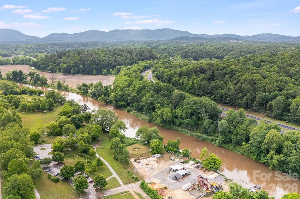 199 Amboy Road Asheville, NC 28806