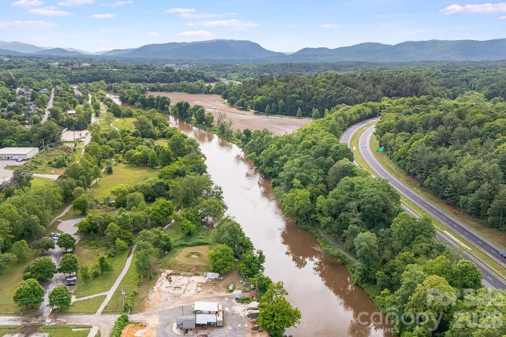 199 Amboy Road Asheville, NC 28806