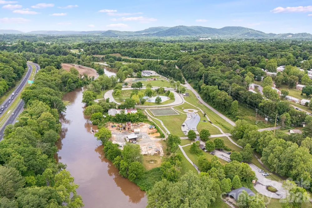 199 Amboy Road Asheville, NC 28806