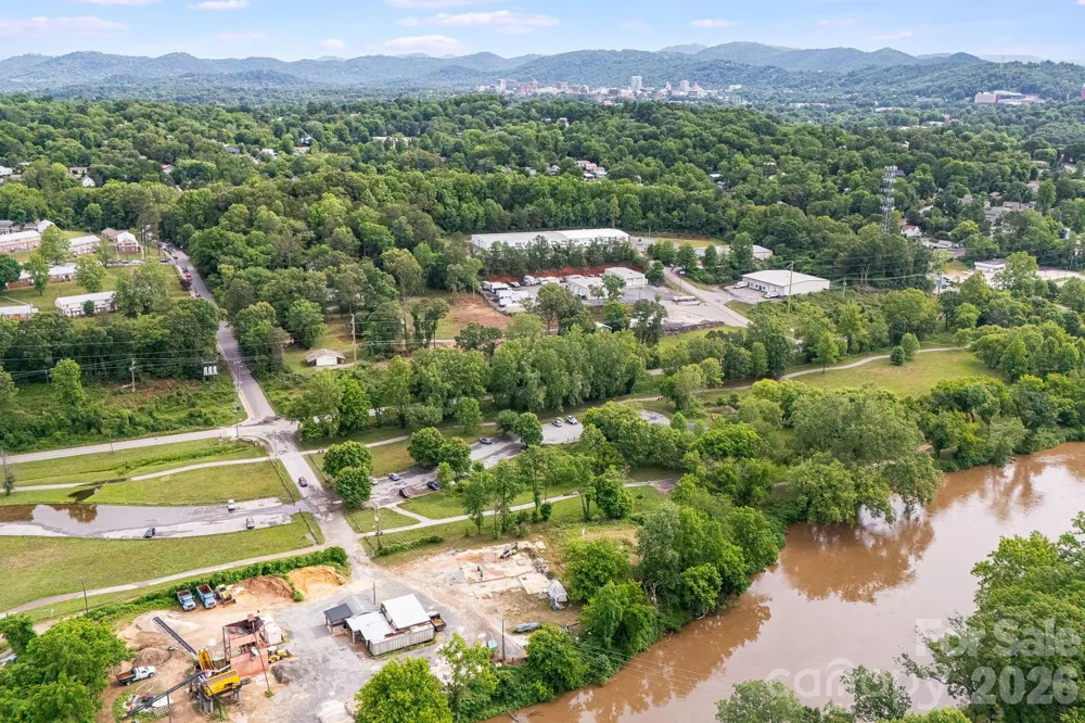 199 Amboy Road Asheville, NC 28806