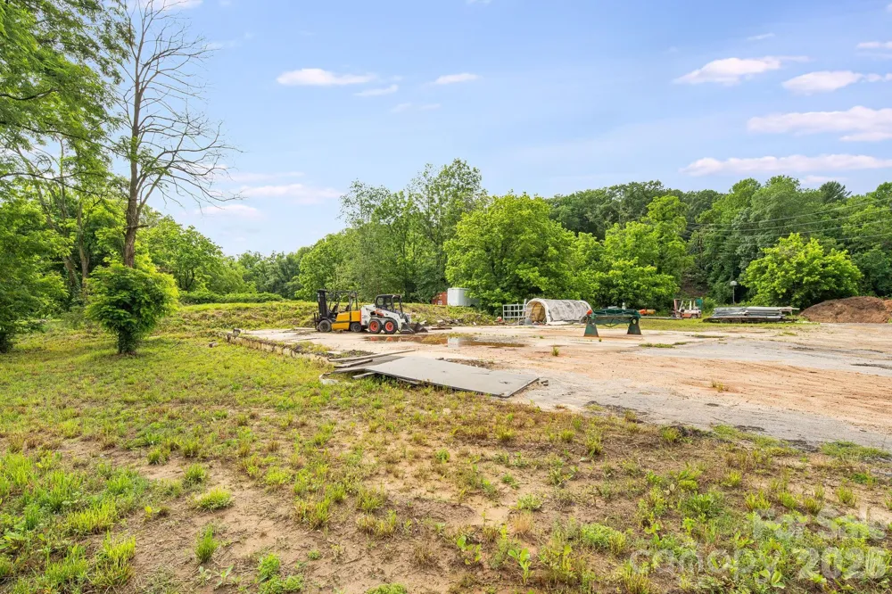 199 Amboy Road Asheville, NC 28806