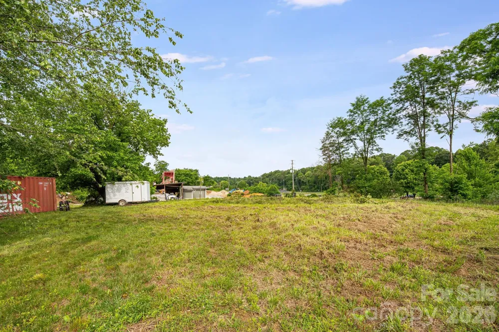 199 Amboy Road Asheville, NC 28806