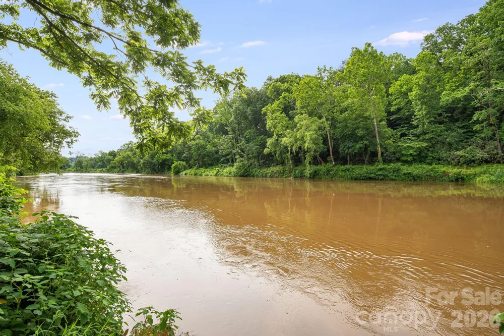 199 Amboy Road Asheville, NC 28806