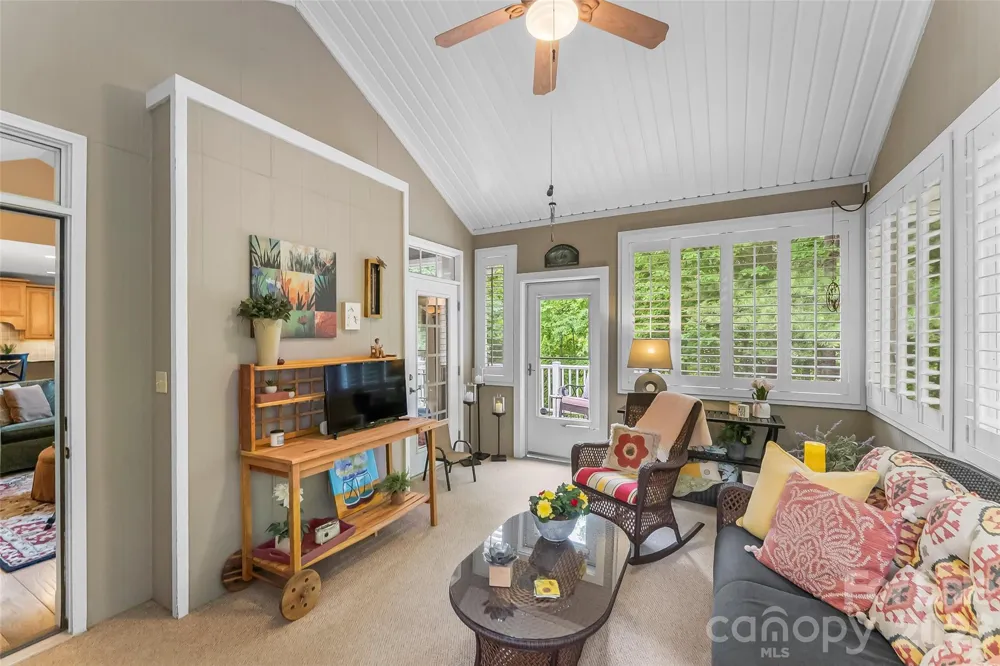 483 Cross Creek Drive #26 Marion, NC 28752