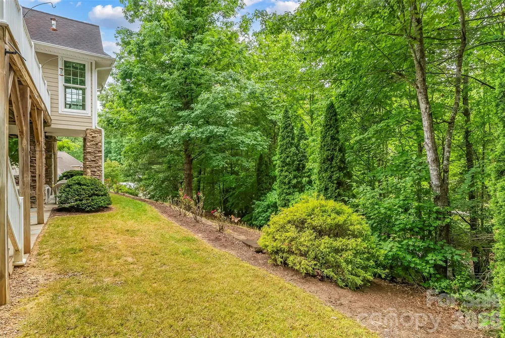 483 Cross Creek Drive #26 Marion, NC 28752