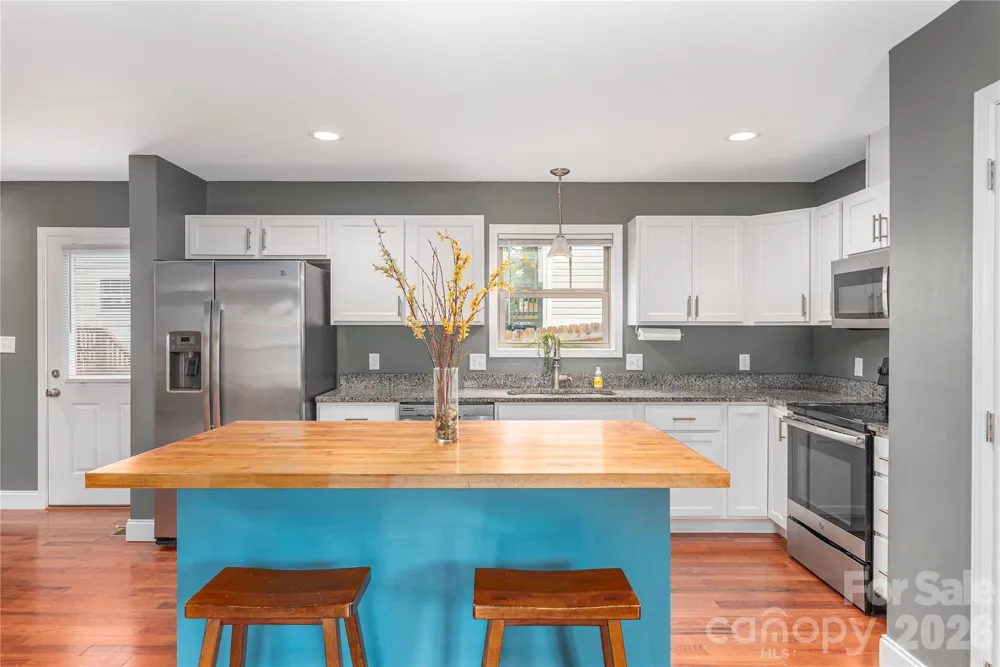 5 Declan Drive Weaverville, NC 28787