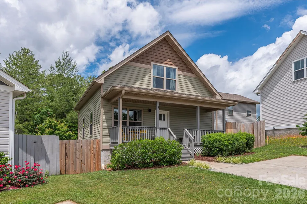 5 Declan Drive Weaverville, NC 28787