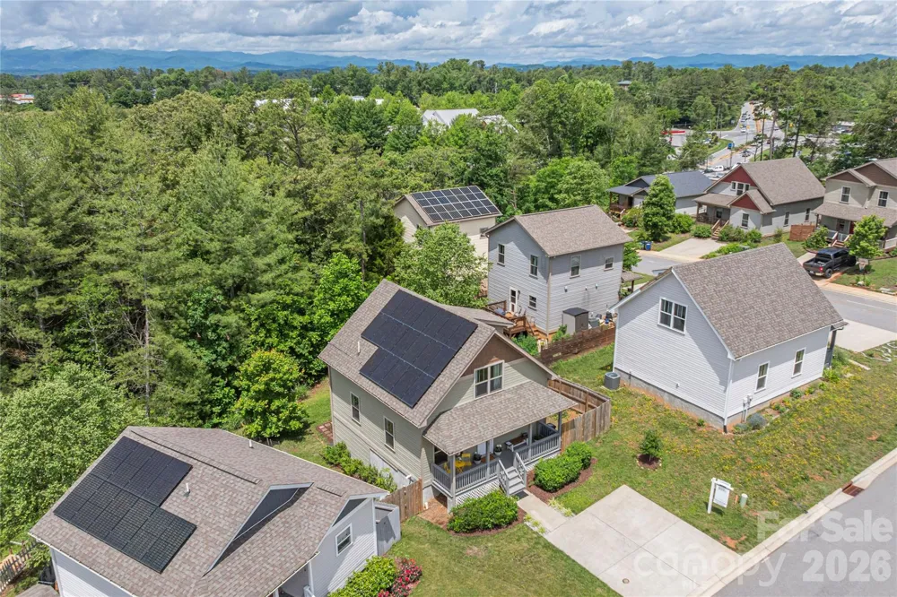 5 Declan Drive Weaverville, NC 28787