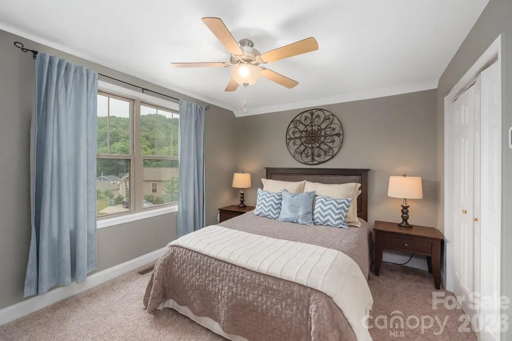5 Declan Drive Weaverville, NC 28787