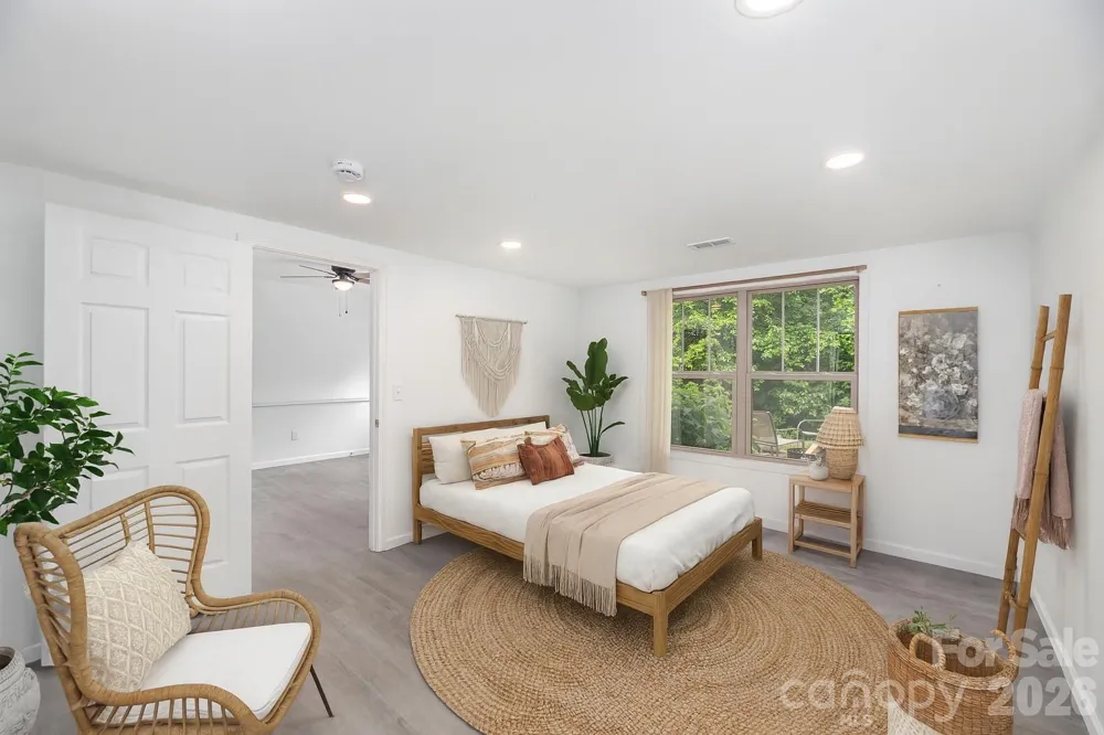 5 Declan Drive Weaverville, NC 28787