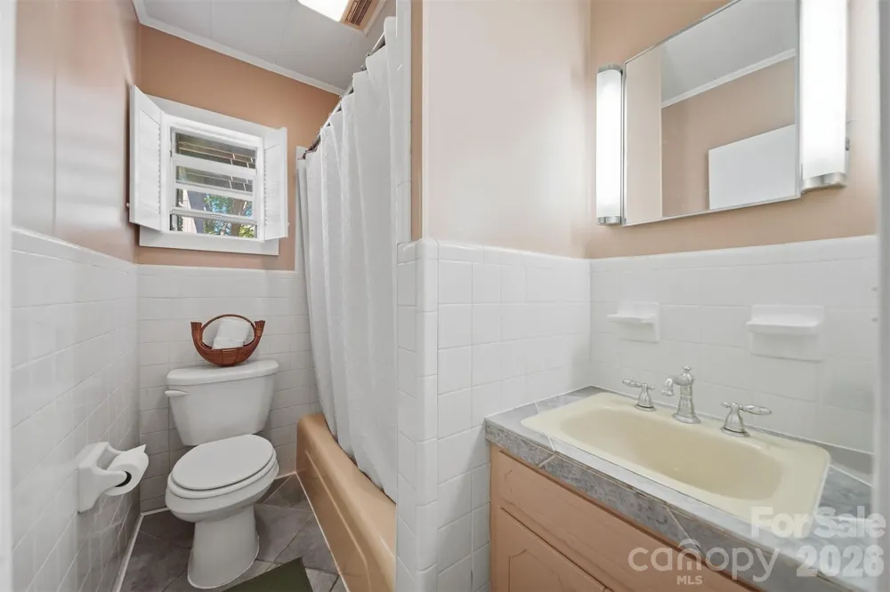 301 Corinth Church Circle Casar, NC 28620