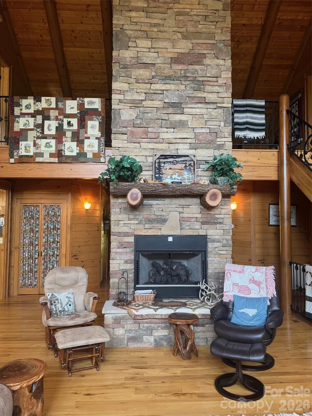 686 Hyacinth Drive Clyde, NC 28721