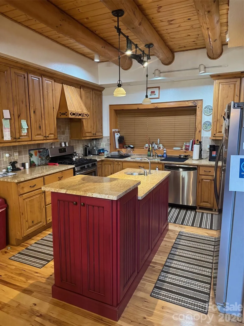 686 Hyacinth Drive Clyde, NC 28721