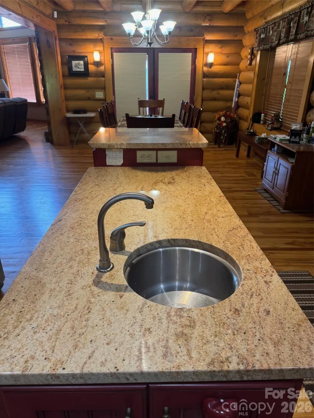 686 Hyacinth Drive Clyde, NC 28721