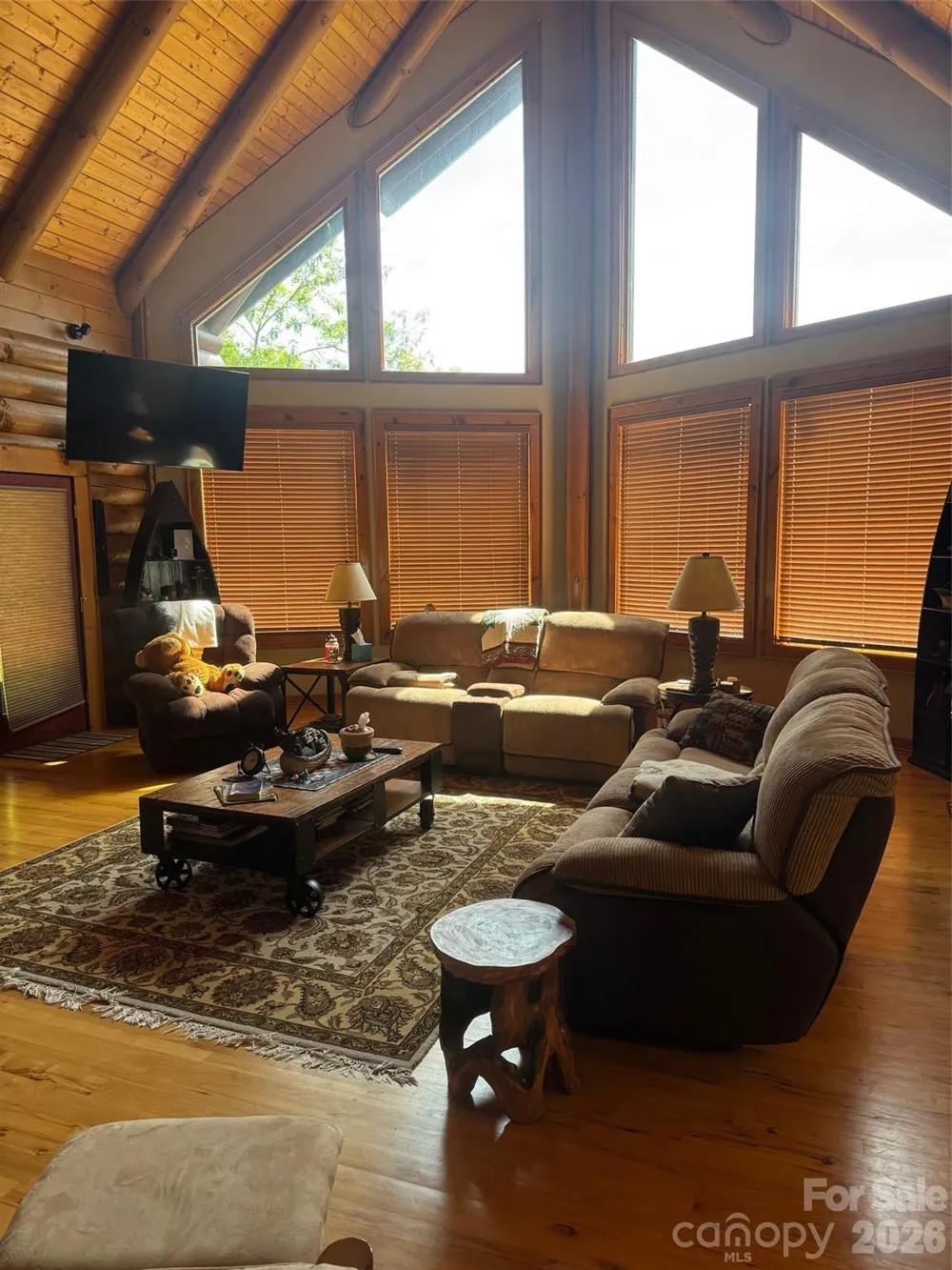 686 Hyacinth Drive Clyde, NC 28721