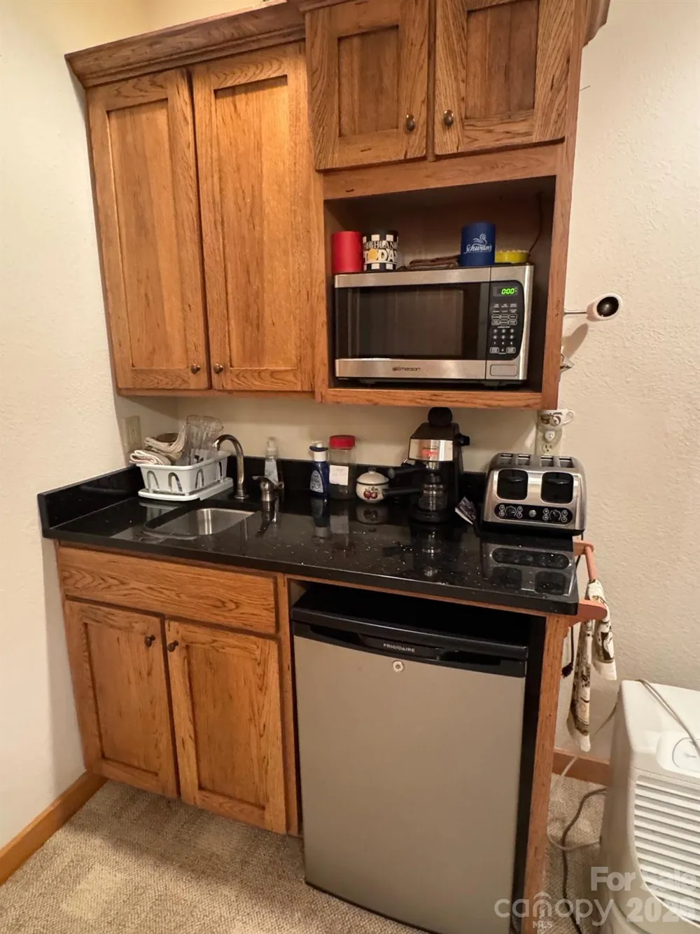 686 Hyacinth Drive Clyde, NC 28721
