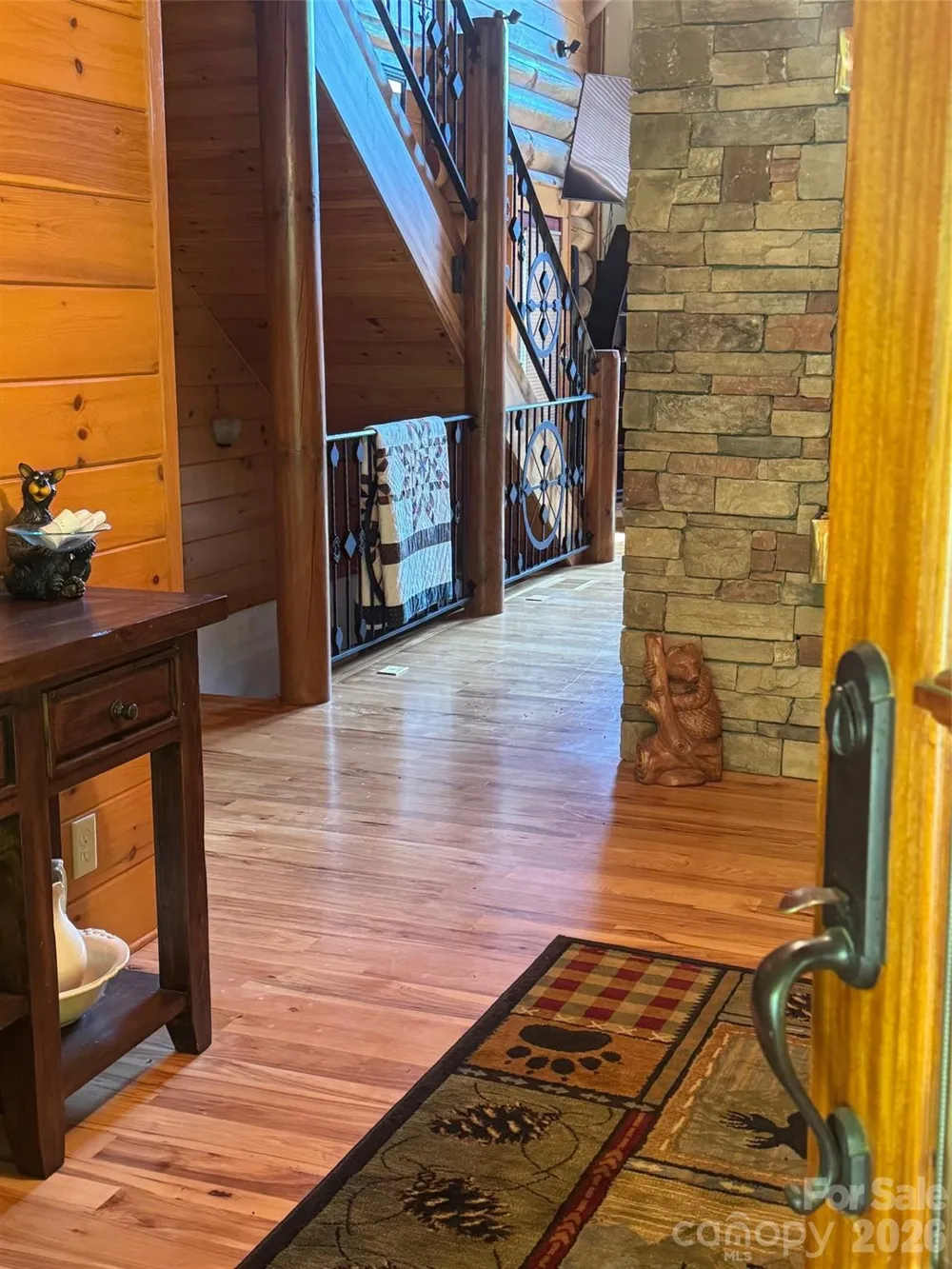 686 Hyacinth Drive Clyde, NC 28721