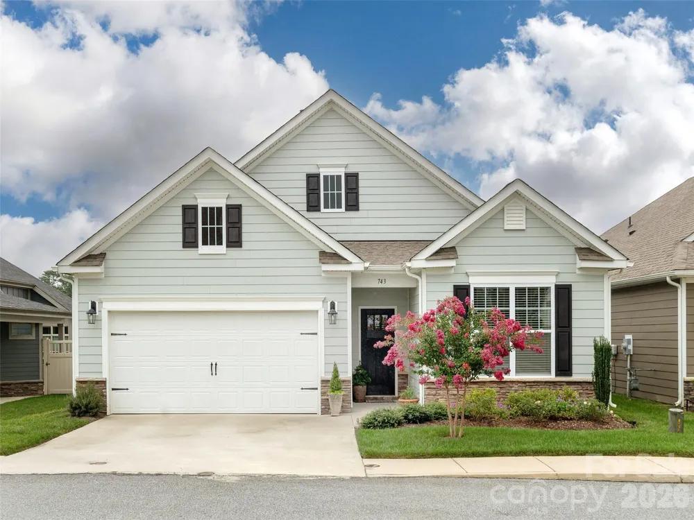 743 Summerfield Place Flat Rock, NC 28731