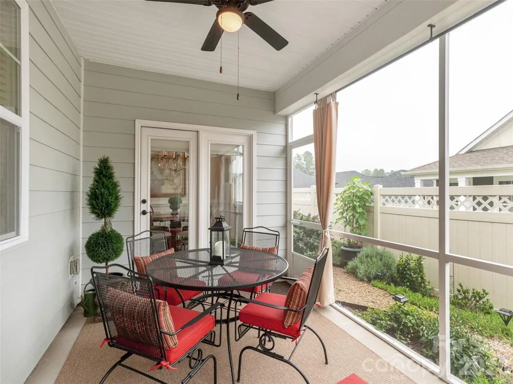 743 Summerfield Place Flat Rock, NC 28731