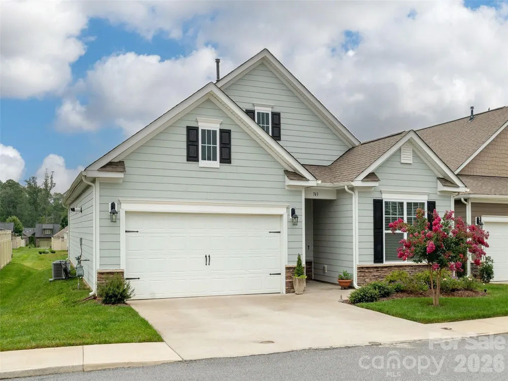 743 Summerfield Place Flat Rock, NC 28731