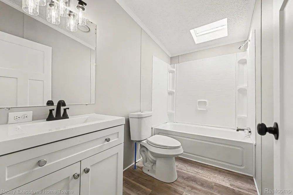 59587 Susan Ln N. New Haven Village, MI 48048