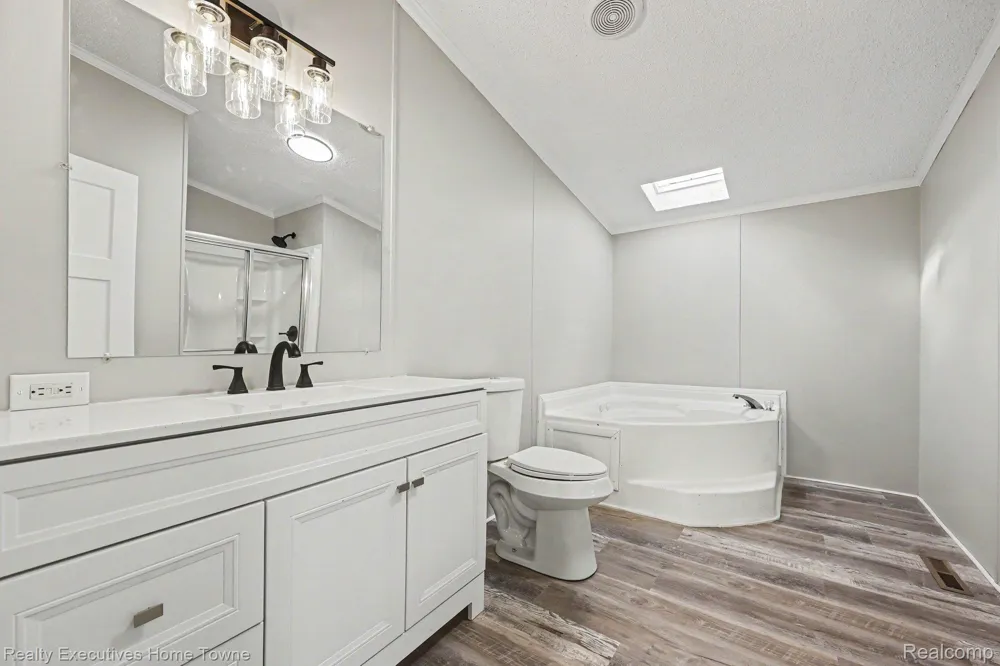 59587 Susan Ln N. New Haven Village, MI 48048