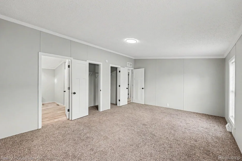 59587 Susan Ln N. New Haven Village, MI 48048