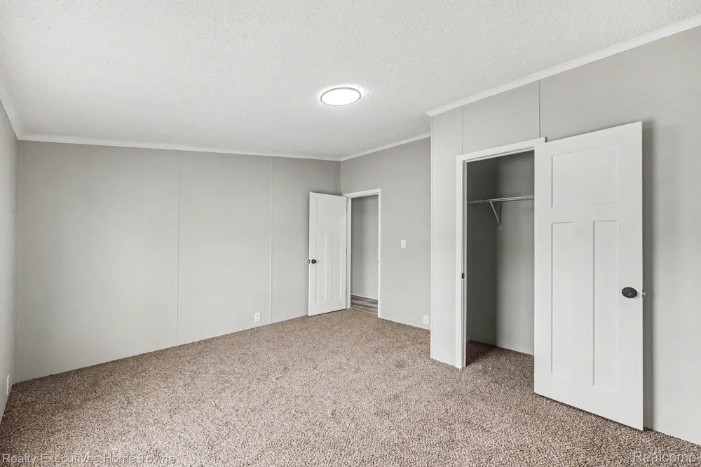 59587 Susan Ln N. New Haven Village, MI 48048