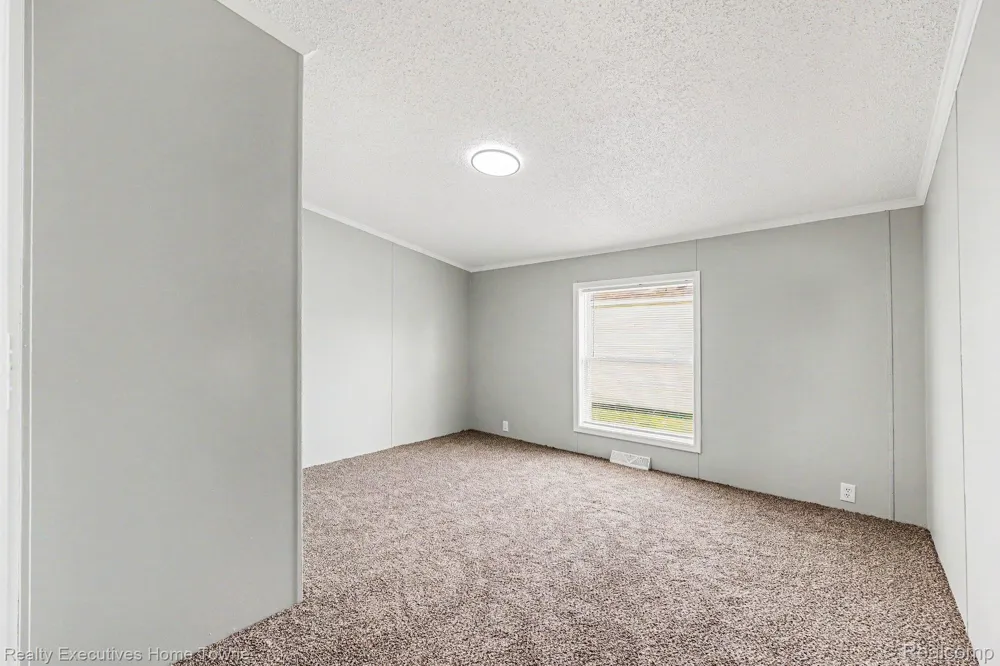 59587 Susan Ln N. New Haven Village, MI 48048