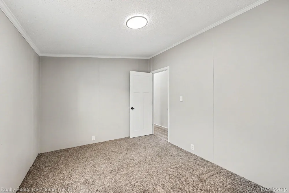 59587 Susan Ln N. New Haven Village, MI 48048