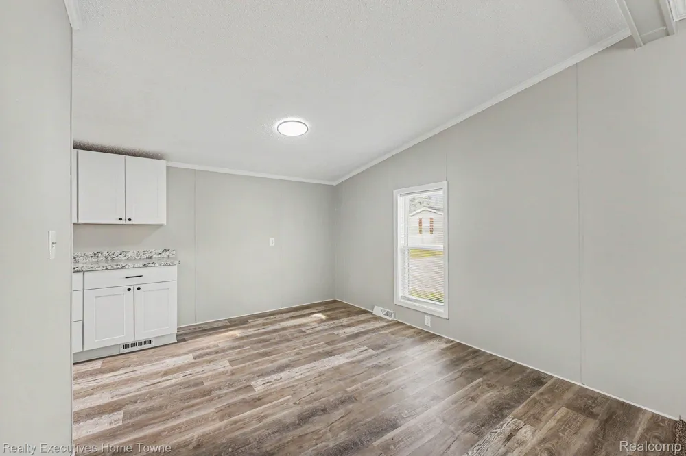 59587 Susan Ln N. New Haven Village, MI 48048