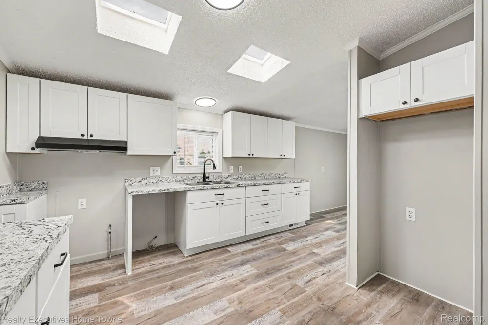 59587 Susan Ln N. New Haven Village, MI 48048