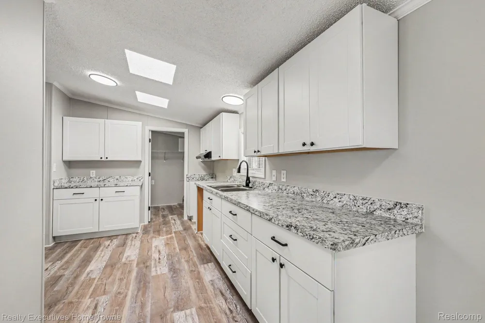 59587 Susan Ln N. New Haven Village, MI 48048