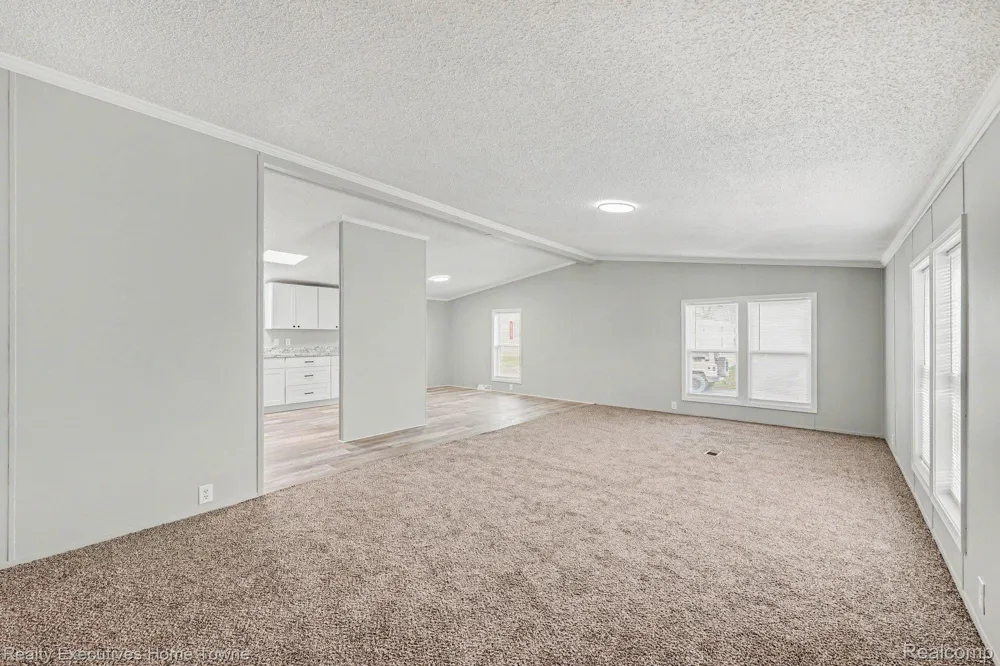 59587 Susan Ln N. New Haven Village, MI 48048