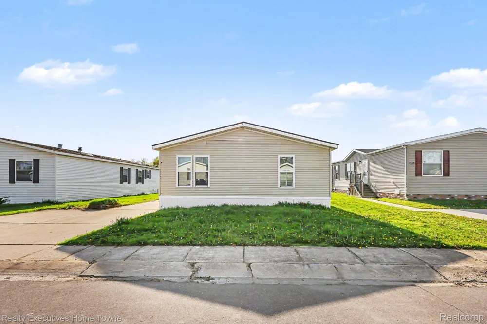 59587 Susan Ln N. New Haven Village, MI 48048
