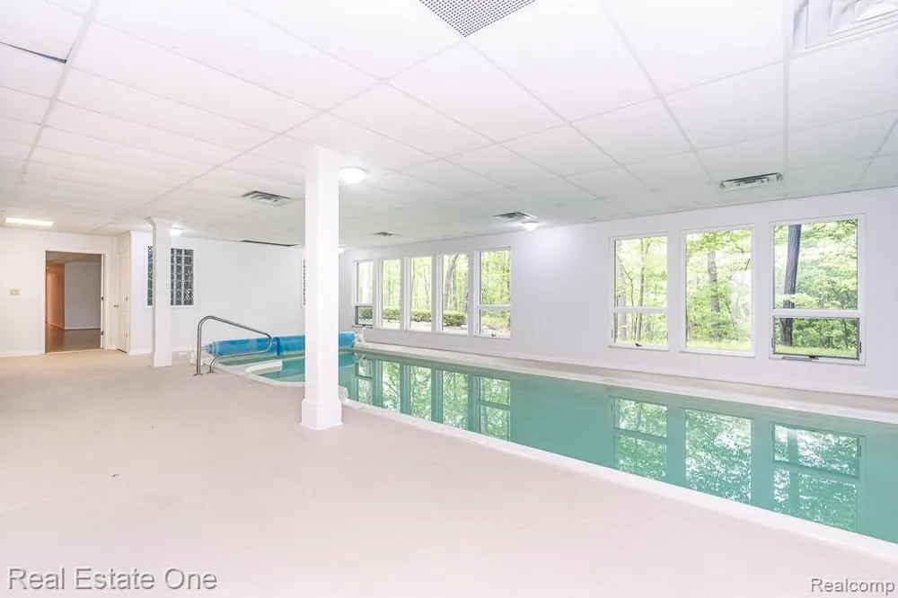 2670 Spring Grove Drive Genoa Township, MI 48114