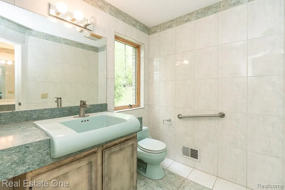 2670 Spring Grove Drive Genoa Township, MI 48114