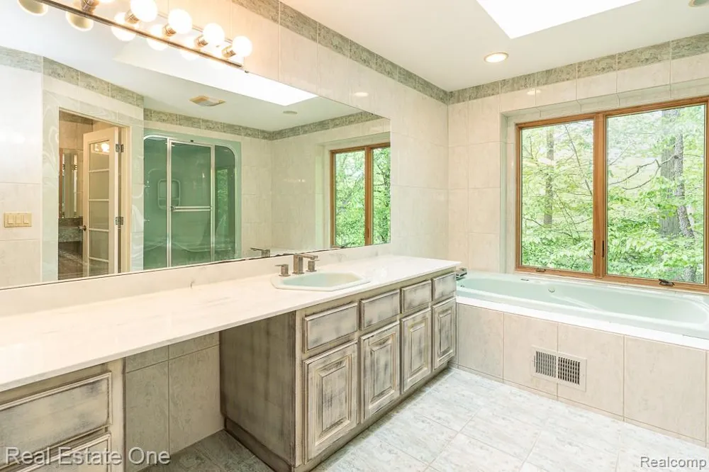 2670 Spring Grove Drive Genoa Township, MI 48114