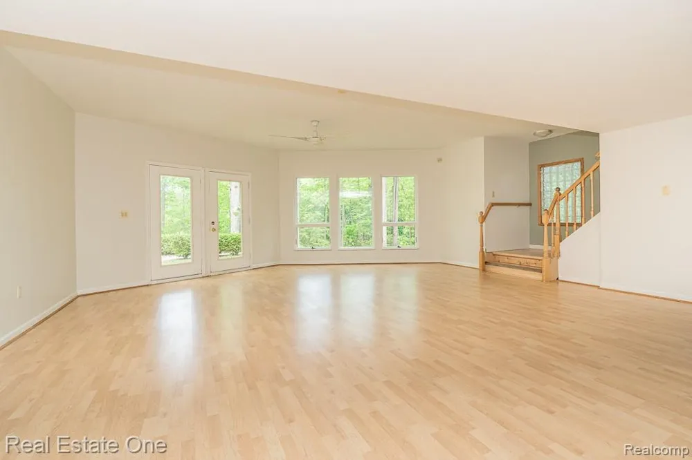 2670 Spring Grove Drive Genoa Township, MI 48114