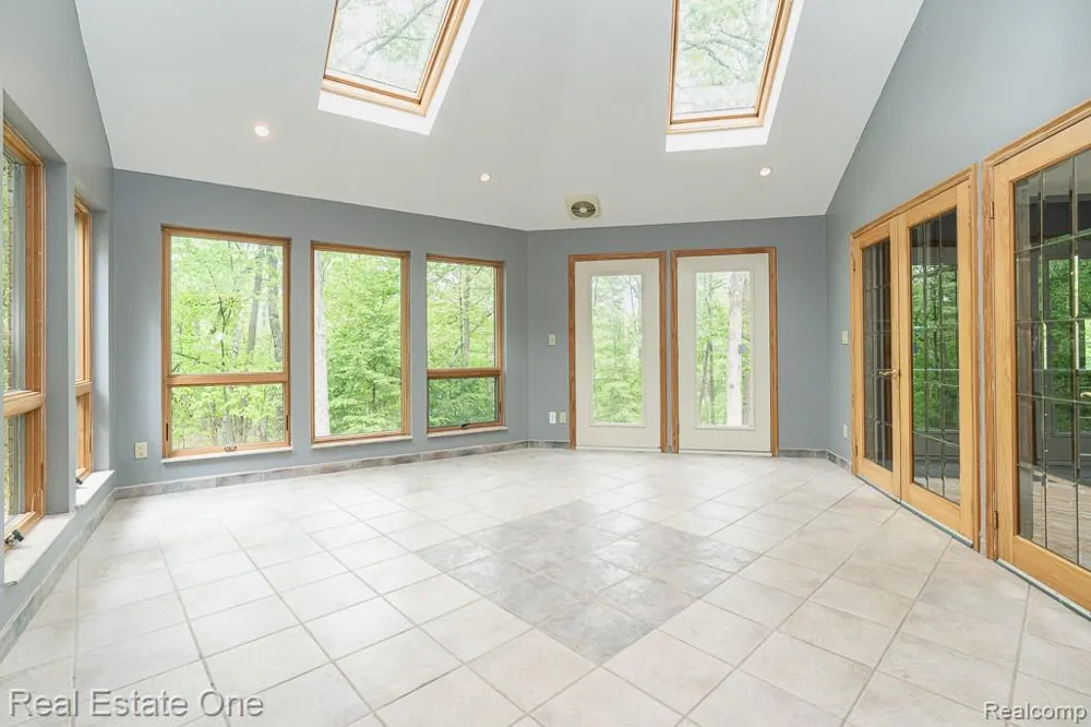 2670 Spring Grove Drive Genoa Township, MI 48114