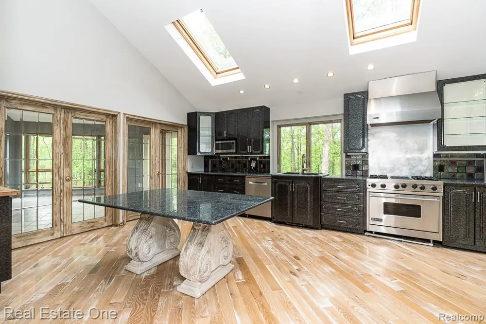 2670 Spring Grove Drive Genoa Township, MI 48114