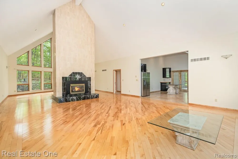 2670 Spring Grove Drive Genoa Township, MI 48114