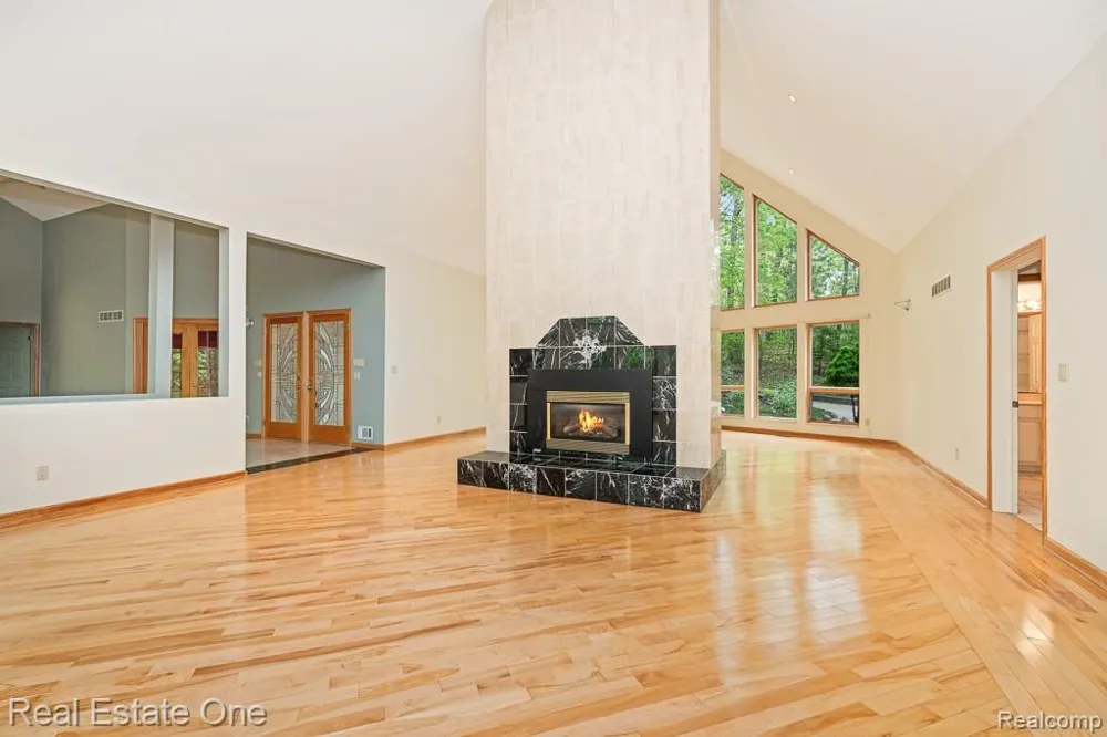 2670 Spring Grove Drive Genoa Township, MI 48114