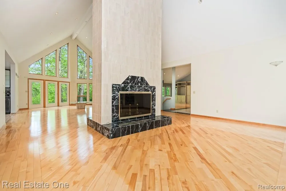 2670 Spring Grove Drive Genoa Township, MI 48114