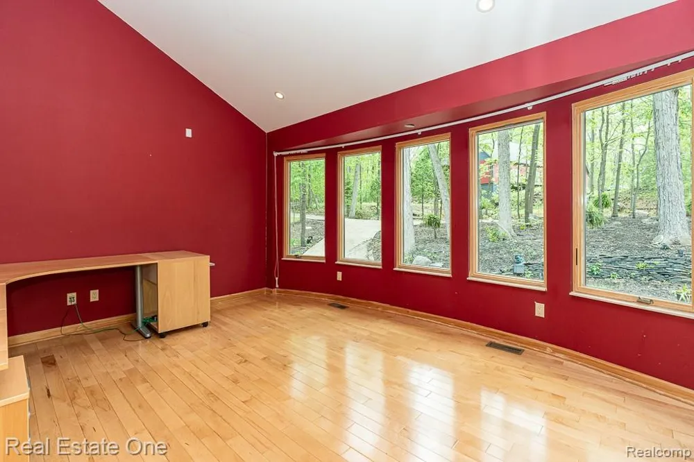 2670 Spring Grove Drive Genoa Township, MI 48114