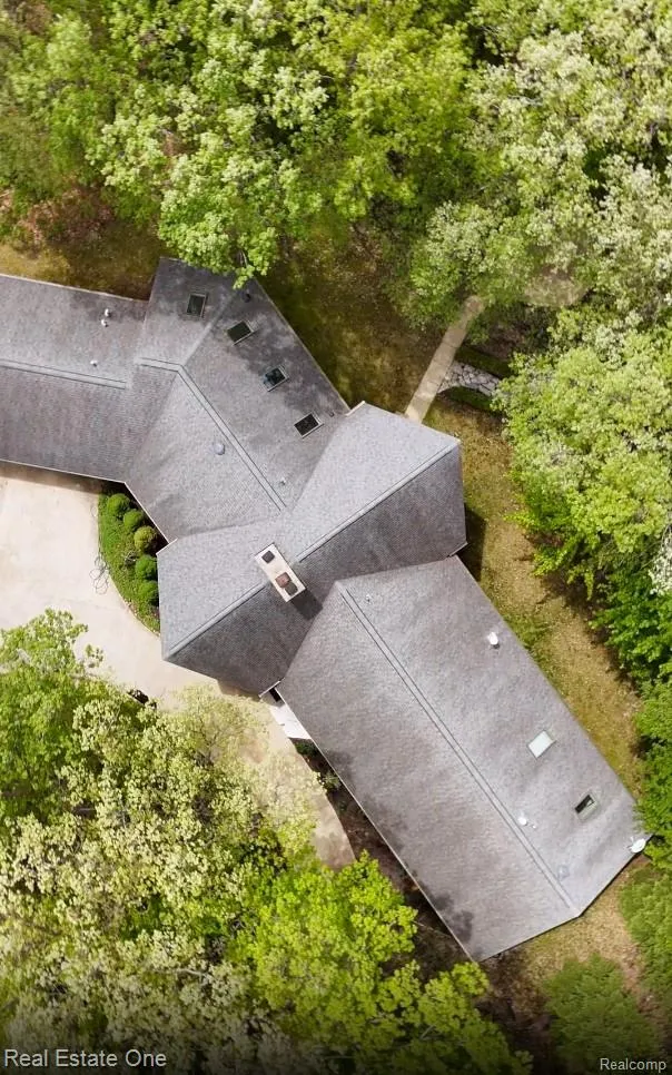 2670 Spring Grove Drive Genoa Township, MI 48114