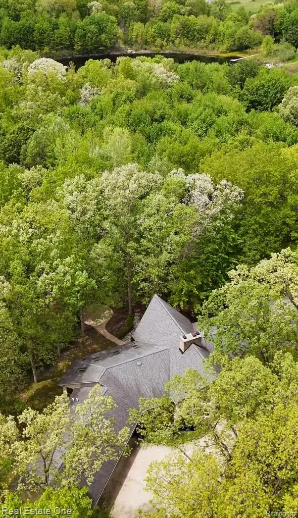 2670 Spring Grove Drive Genoa Township, MI 48114