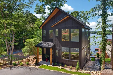 115 High Shores Road