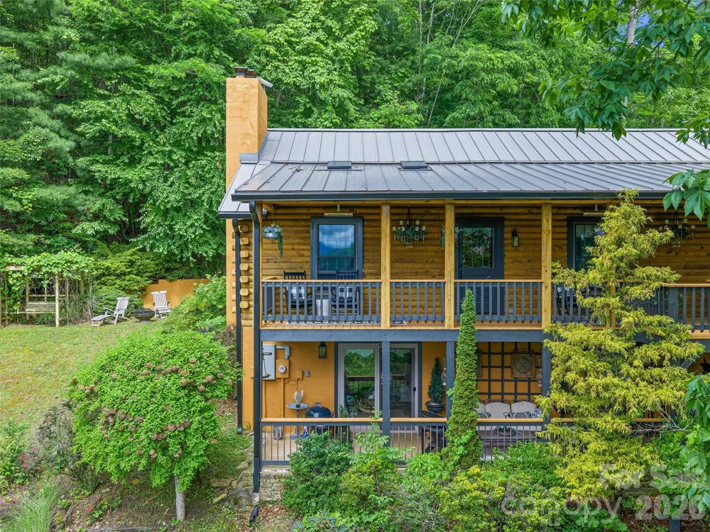 357 Rosewood Lane Burnsville, NC 28714