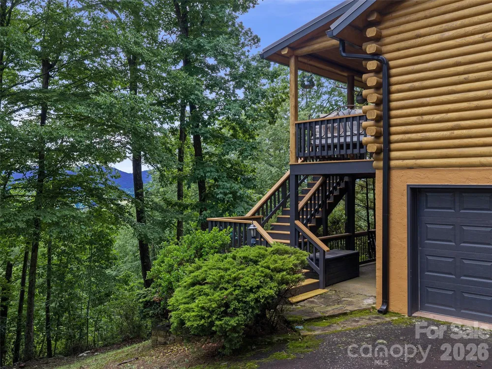 357 Rosewood Lane Burnsville, NC 28714